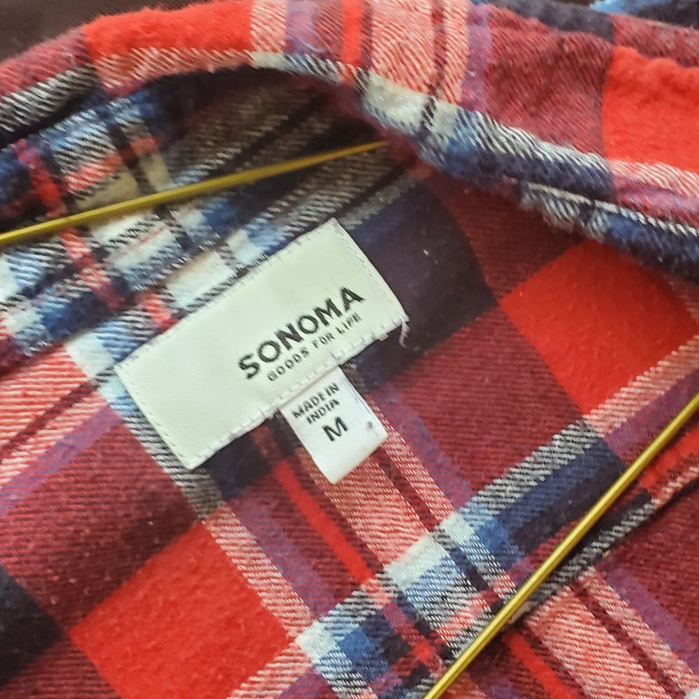 Long sleeved plaid